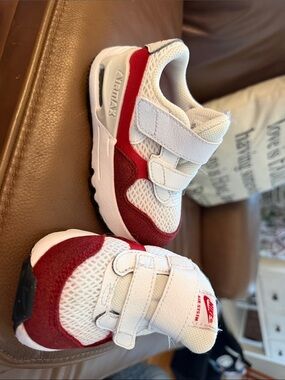 Nike Kids White and Red Velcro Air-Style Sneakers